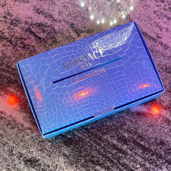 Versace Man Eau Fraiche mini fragrance set NIB! - Picture 1 of 2